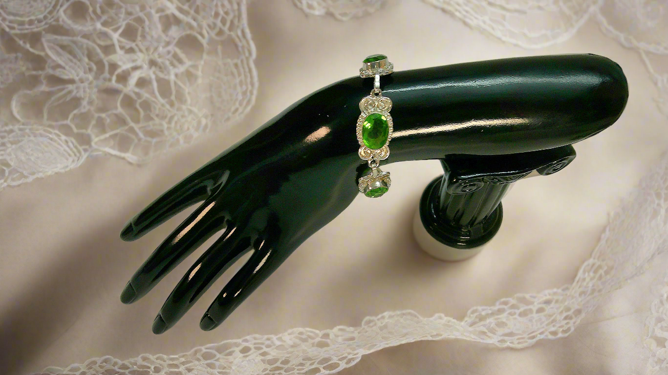 Bracelet en argent avec peridots olivines