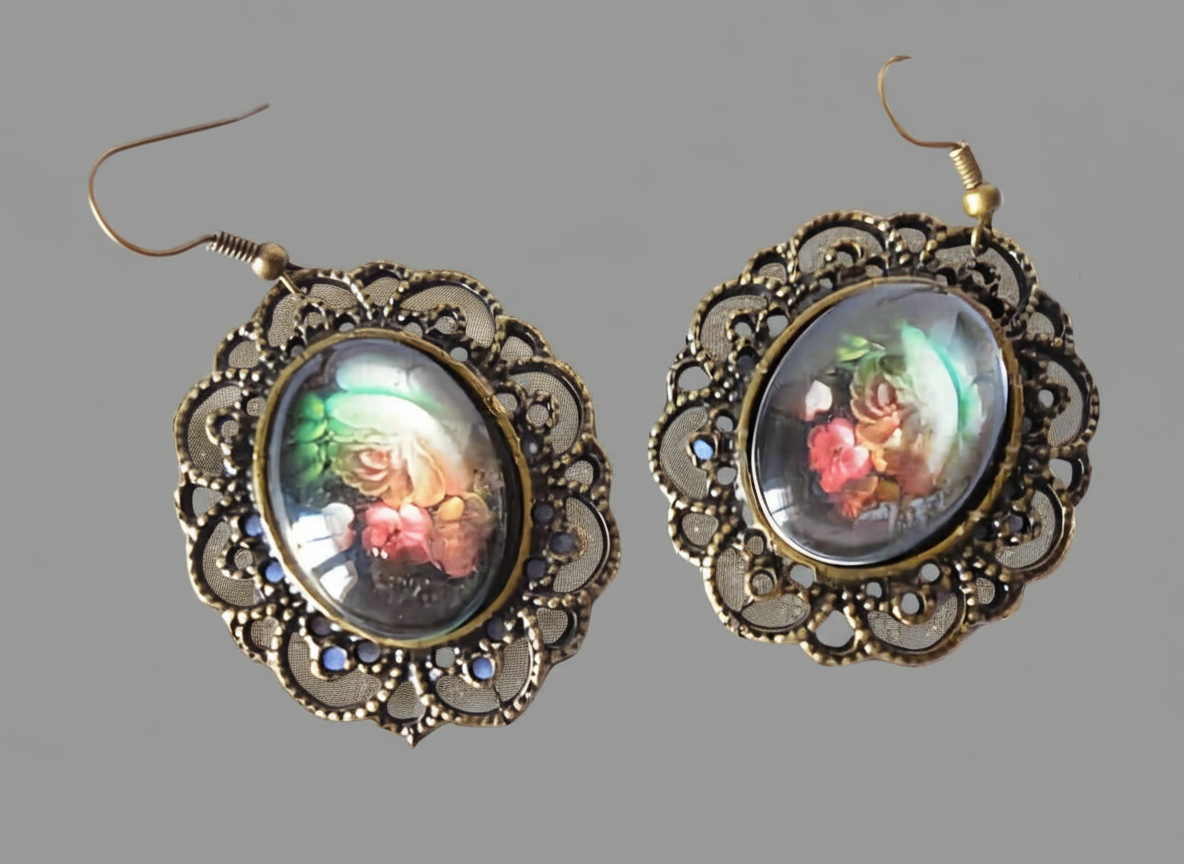 Parure en perles de culture véritables et perles acrylique avec camée en verre représentant des fleurs