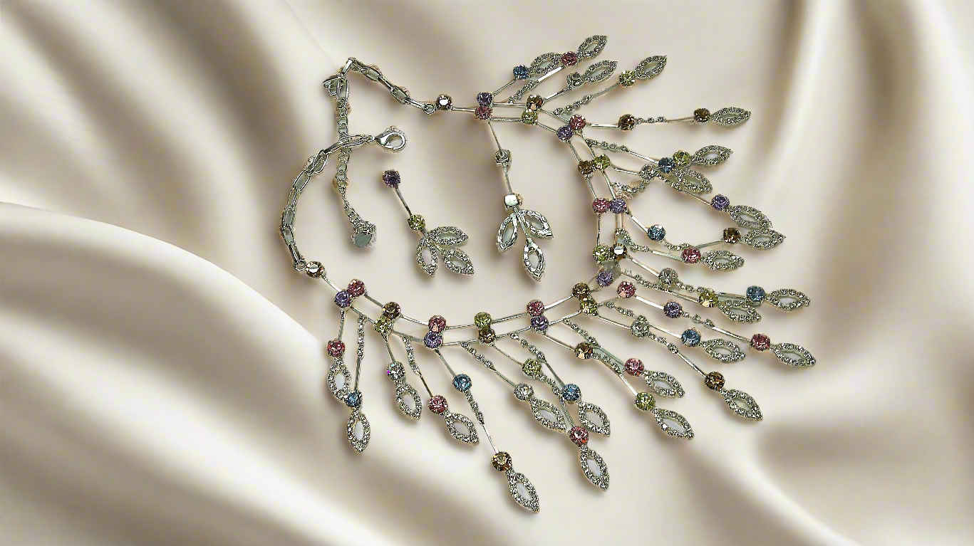 Parure en strass multicolores