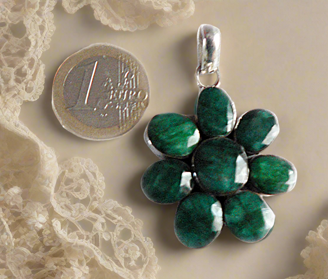 pendentif argent 925 avec émeraudes facettées