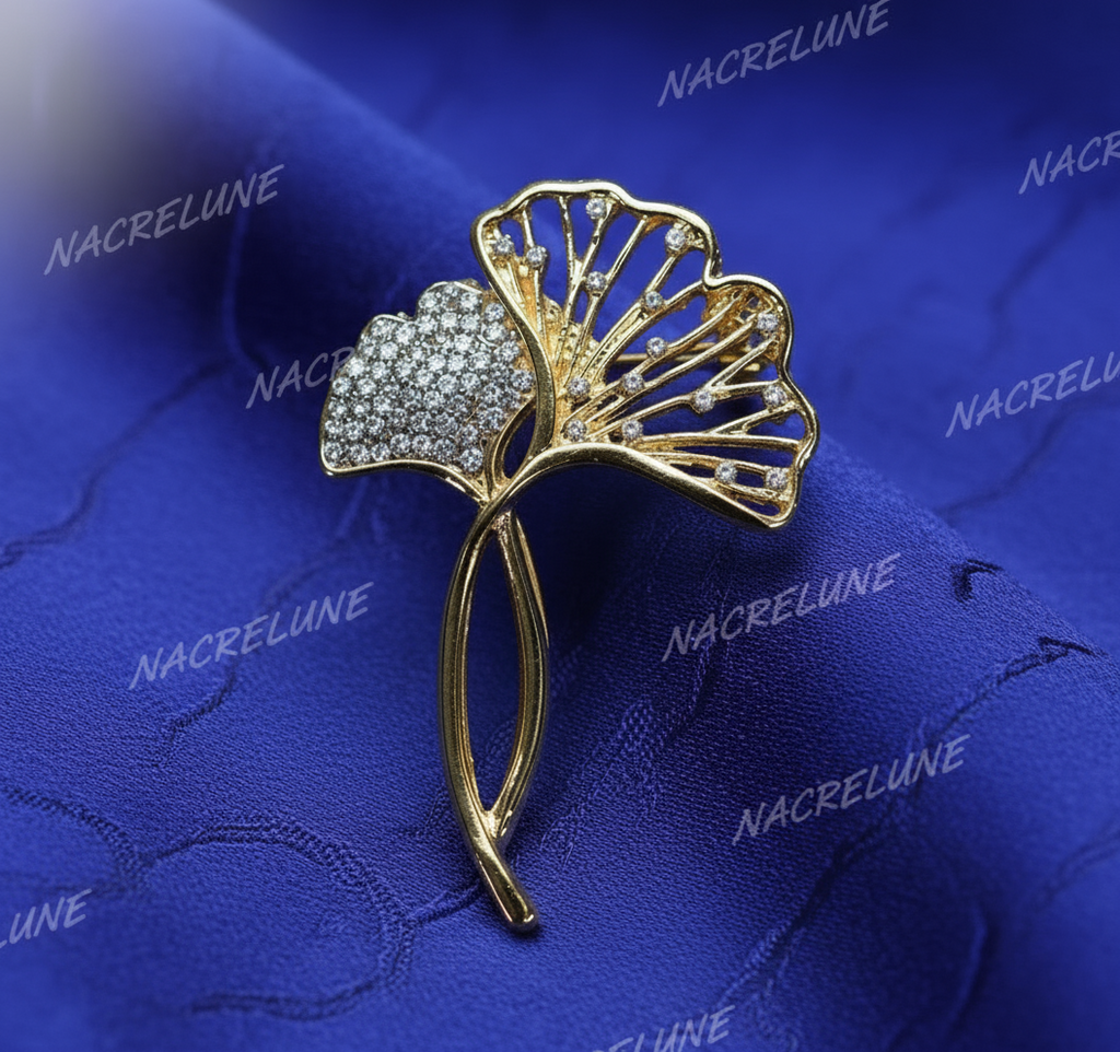 Broche en forme de fleur nacrelune.com broche