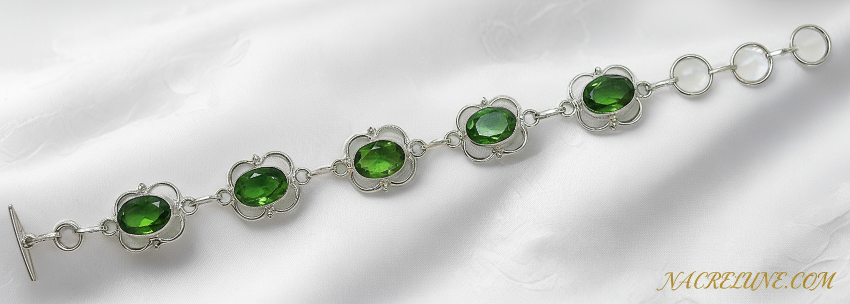 Bracelet en argent avec peridots(olivine) NACRELUNE bracelet