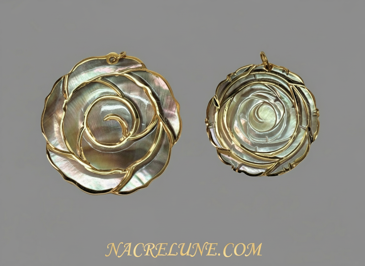 pendentif gris et or avec fleur en nacre nacrelune.com pendentif