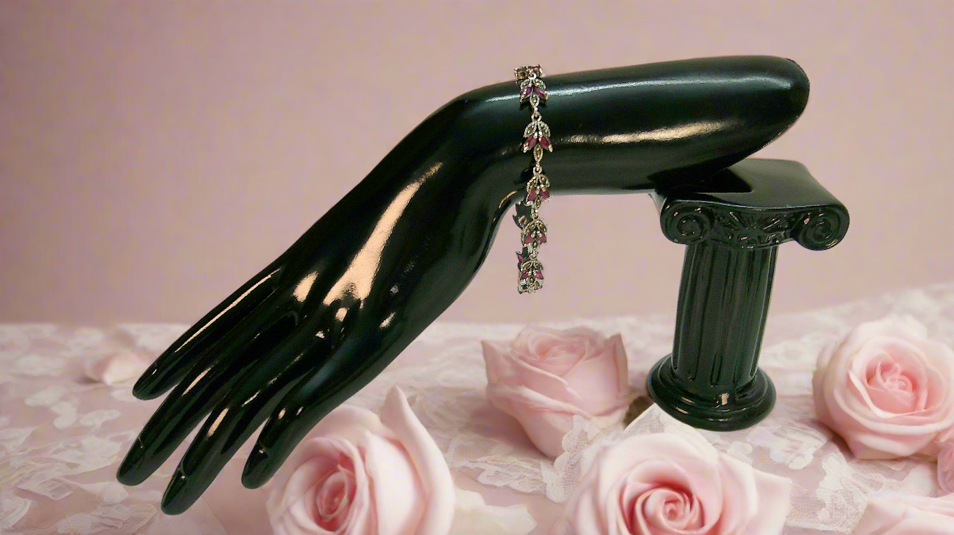 Bracelet en argent et marcassites avec rubis véritables