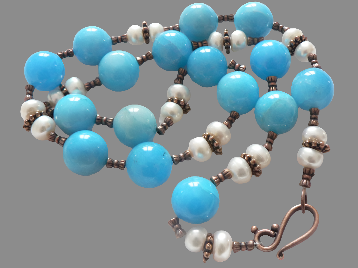 Blue quartz set with cultured pearls SE97