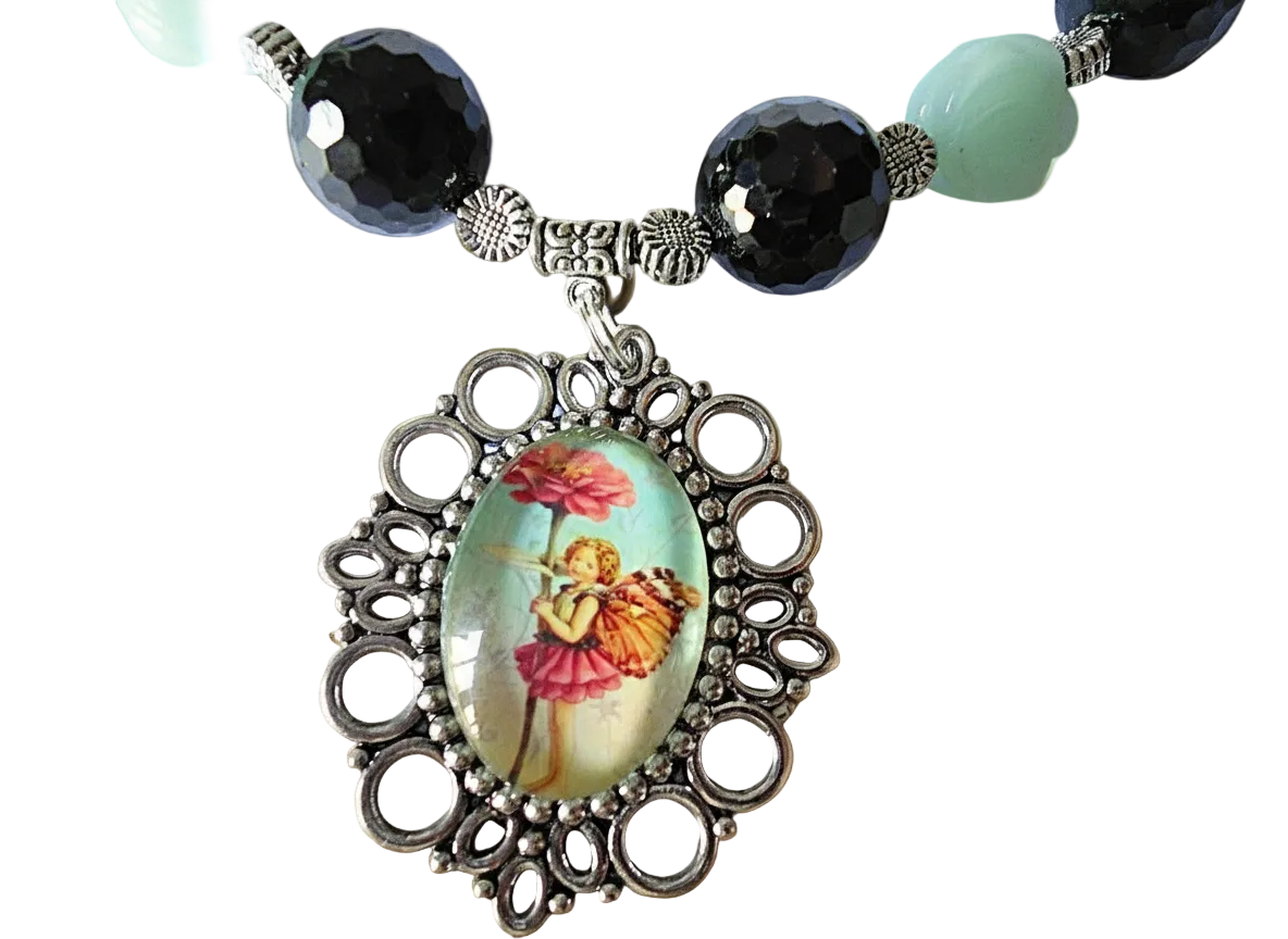 Collier en perles d'aigue marines et grenats véritables avec camée petite fée des fleurs nacrelune.com collier