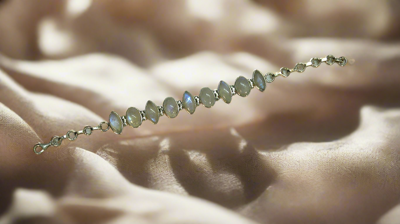 Bracelet en argent et pierres de lune