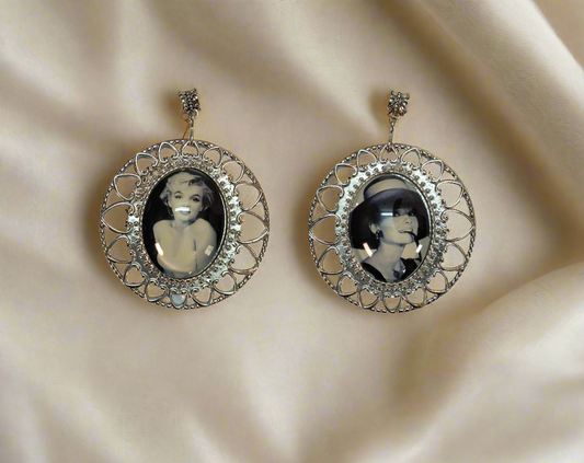 Grand pendentif camée avec photo d’actrice célèbre