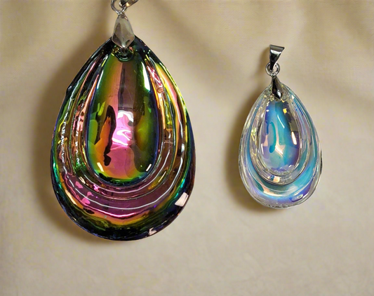 Pendentif en verre coloré