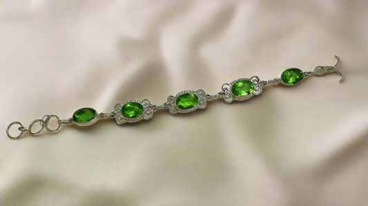 Bracelet en argent avec peridots olivines