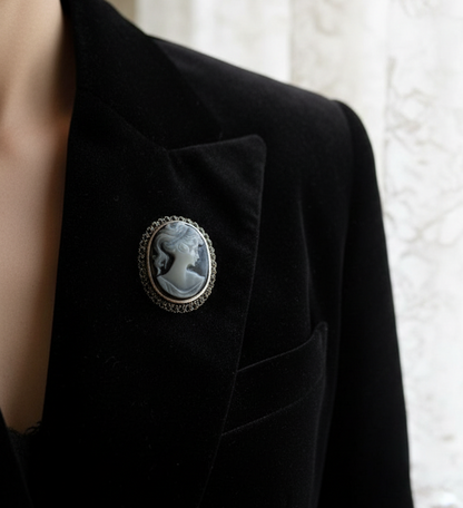 Camée bleu en argent et marcassites NACRELUNE broche