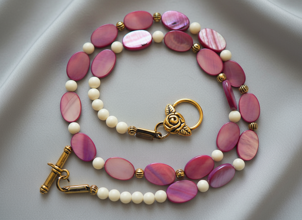 Parure en perles pastilles de nacre nacrelune.com parure