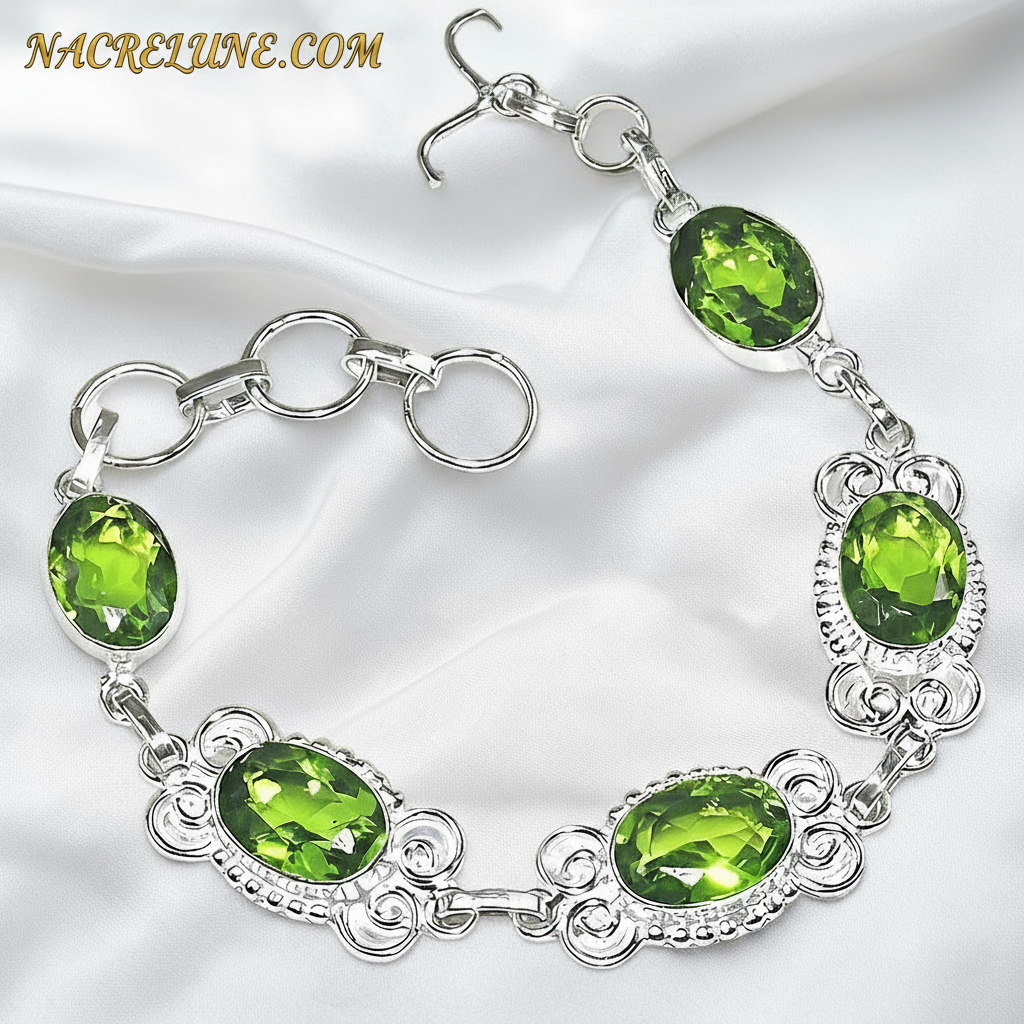 Bracelet en argent avec peridots (olivines) nacrelune.com bracelet