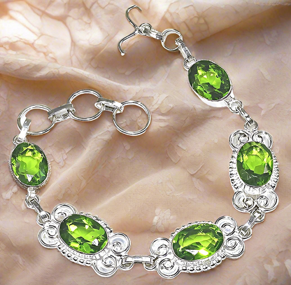 Bracelet en argent avec peridots (olivines)