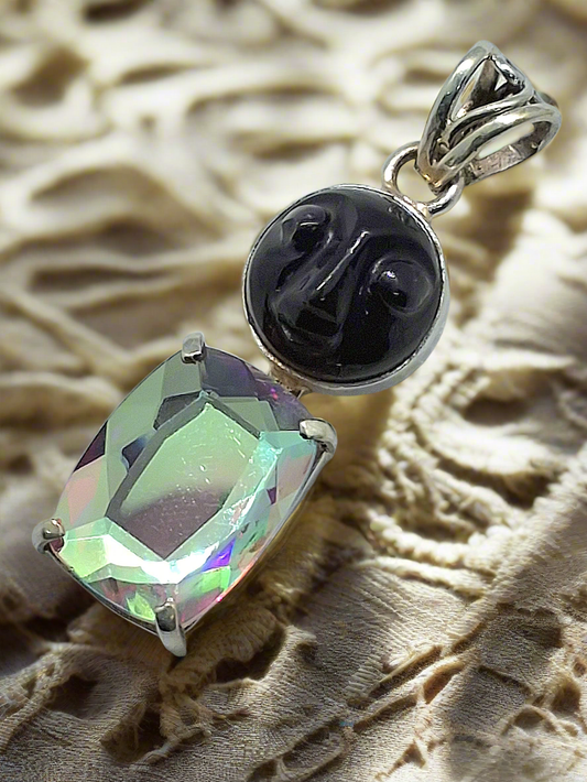 Pendentif en argent véritable avec topaze taillée traitée mystique et pierre de soleil sculptée
