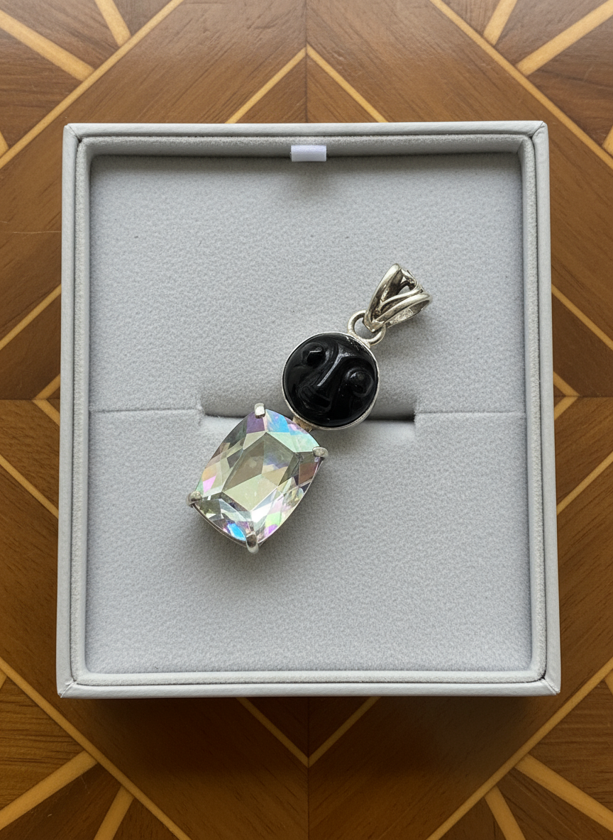 Pendentif en argent véritable avec topaze taillée traitée mystique et pierre de soleil sculptée nacrelune.com pendentif