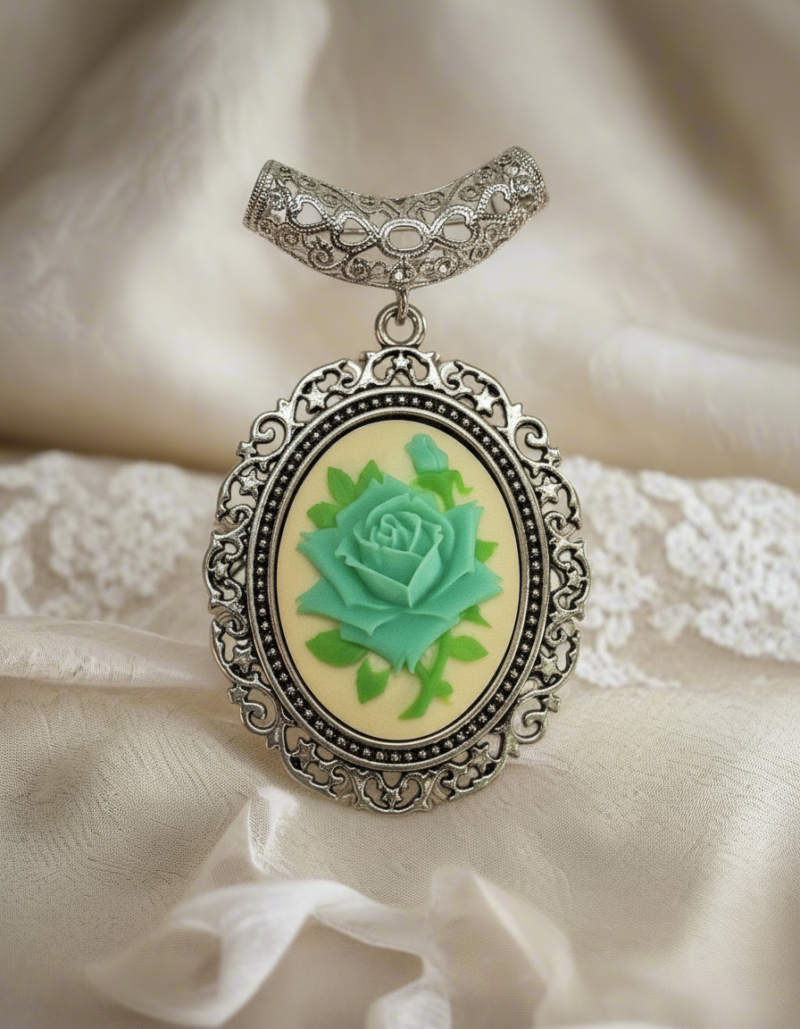 Pendentif camée en résine représentant une rose NACRELUNE pendentif