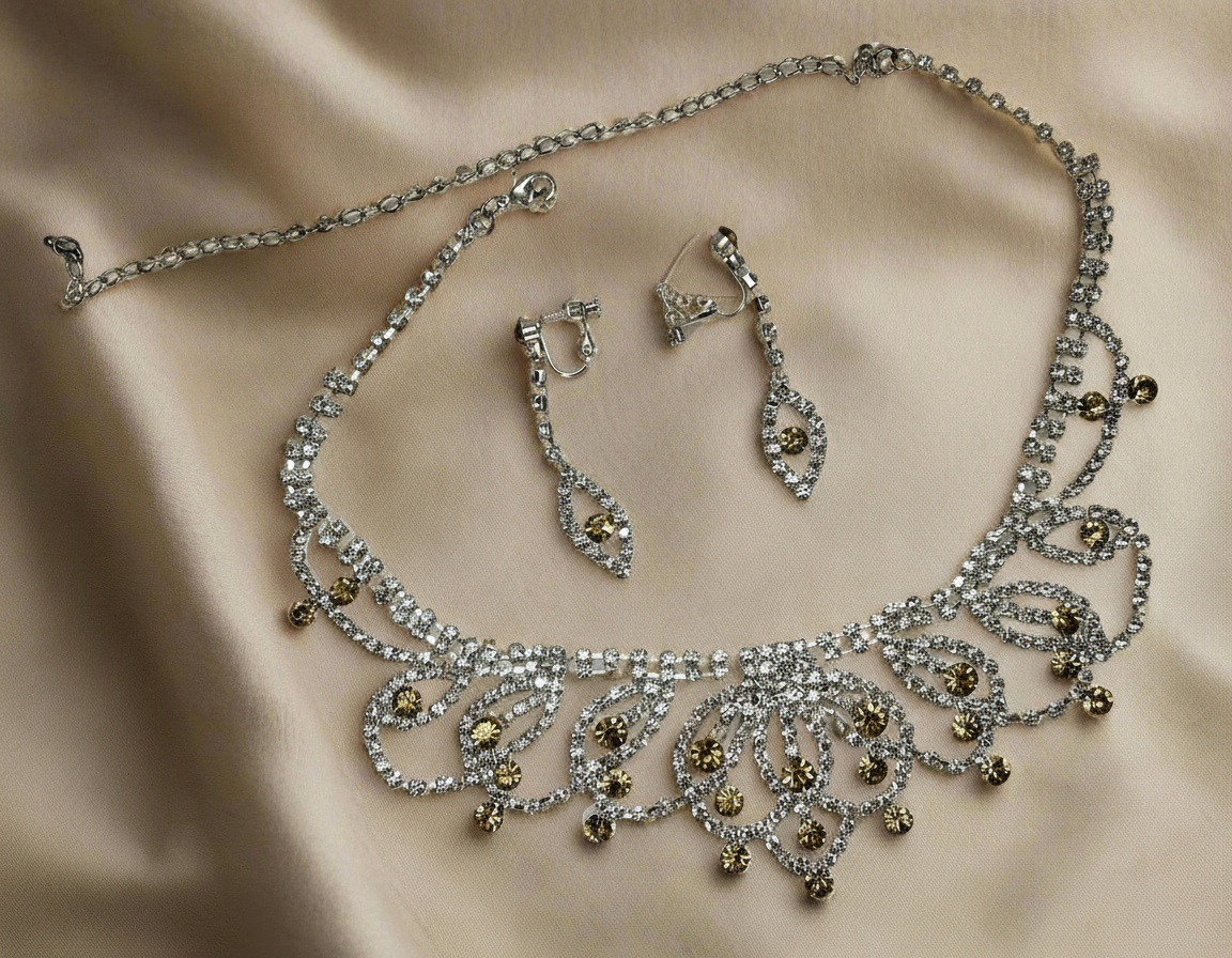 Parure en strass blancs et topazes NACRELUNE parure