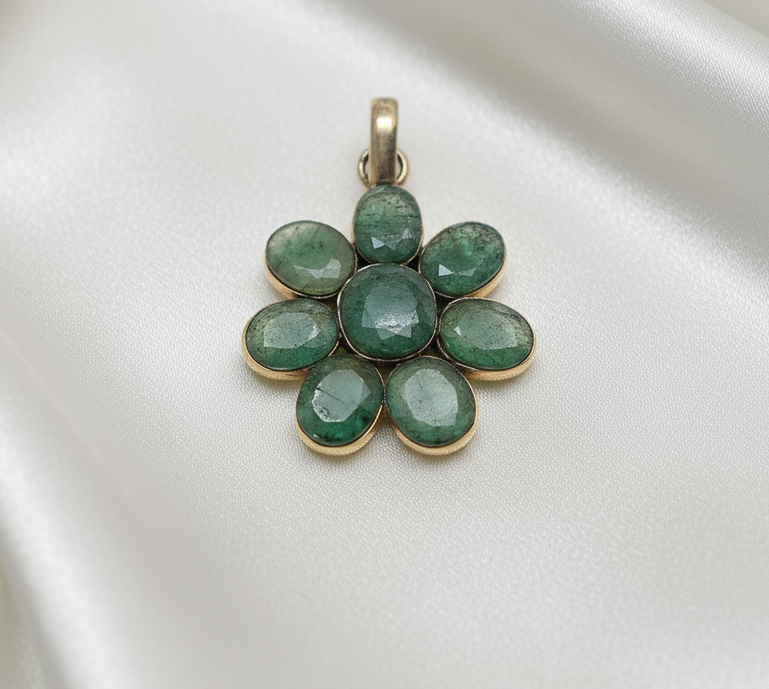 pendentif argent 925 avec émeraudes facettées nacrelune.com pendentif