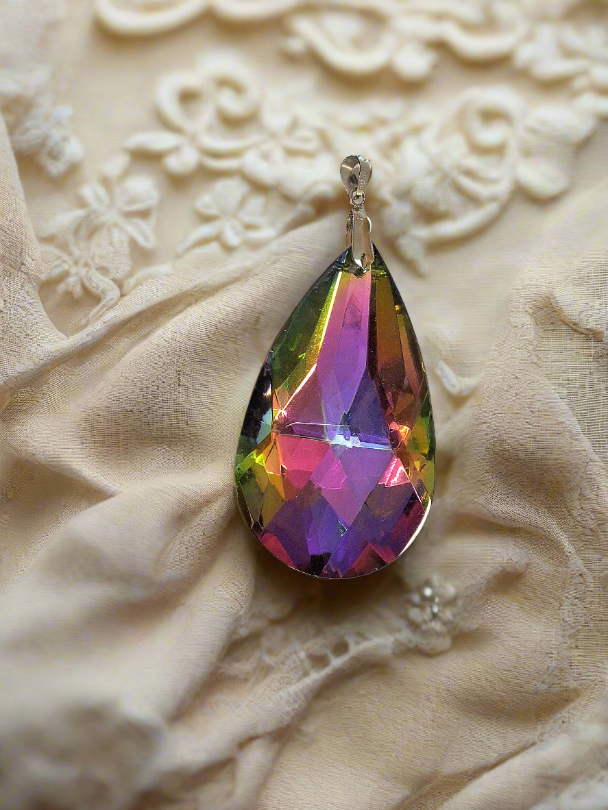 Grand pendentif strass couleur mystique