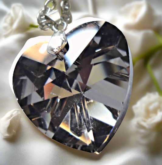 Collier cristal coeur avec chaine (gris)C202