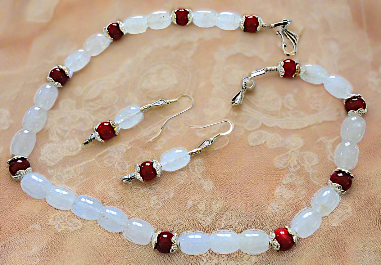 Parure toute en perles de  jade