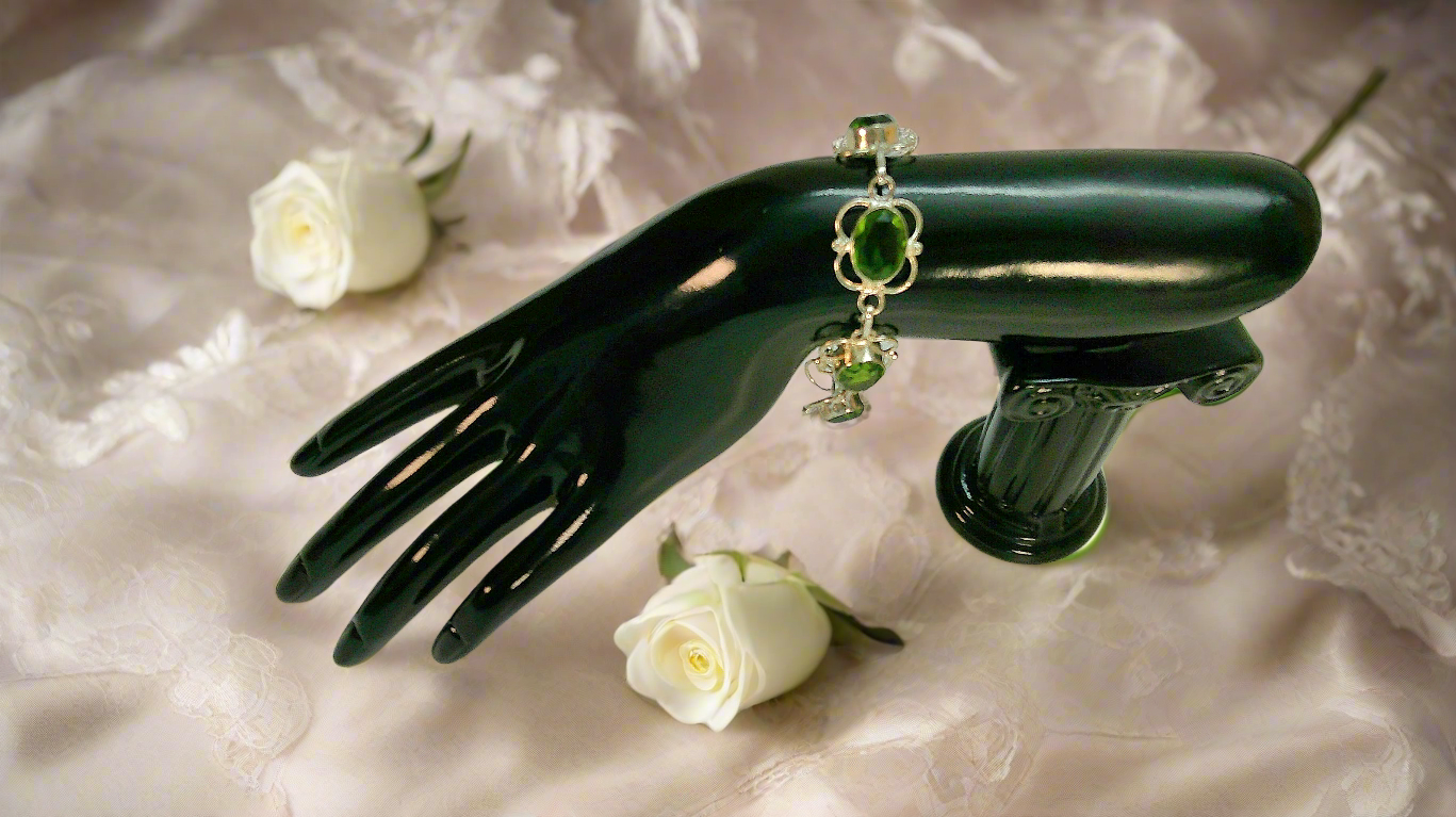 Bracelet en argent avec peridots olivine