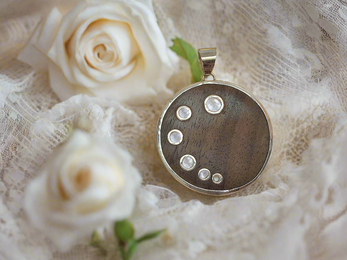 pendentif argent 925 et bois naturel
