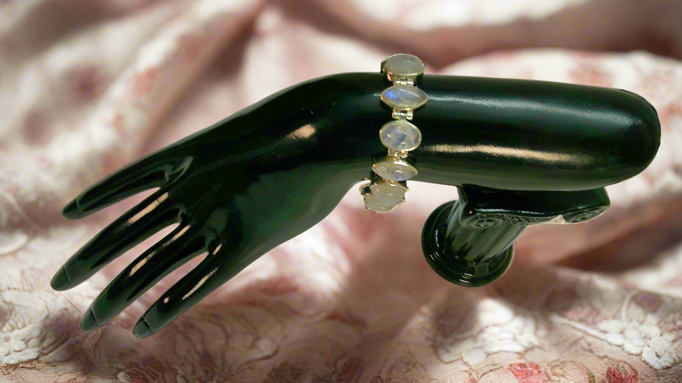Bracelet en argent et pierres de lune