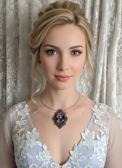 Pendentif grand camée fantasy couple dansant NACRELUNE collier