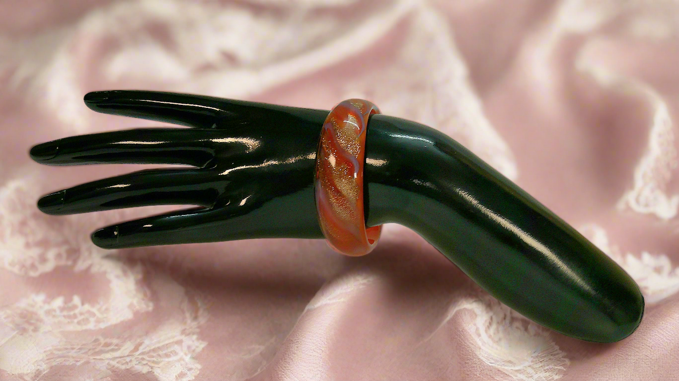 bracelet en verre rouge et doré