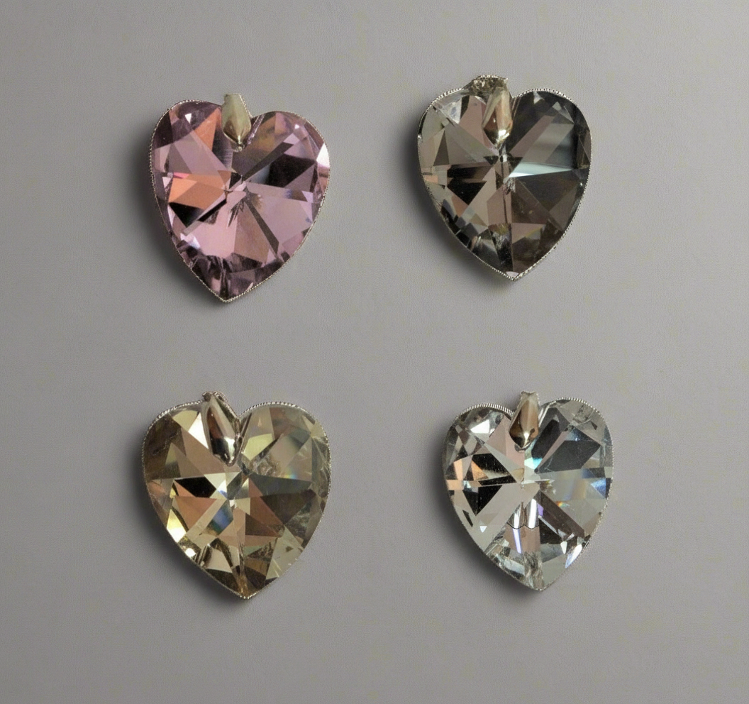 Pendentif coeur en cristal : choisissez votre couleur nacrelune.com pendentif