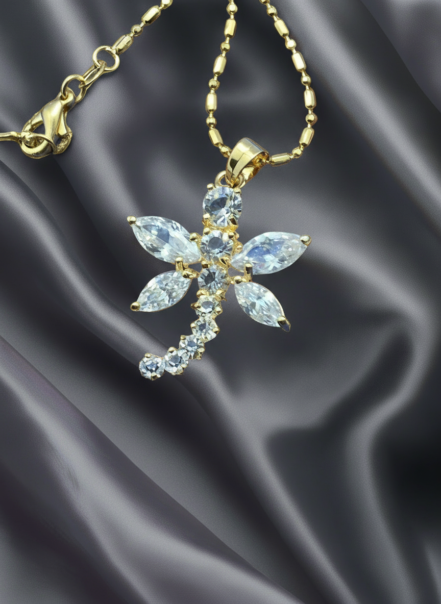 Pendentif en zirconia imitation diamant en forme de libellule NACRELUNE pendentif