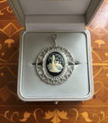 Pendentif festonné avec camée représentant une scène de chasse antique nacrelune.com pendentif