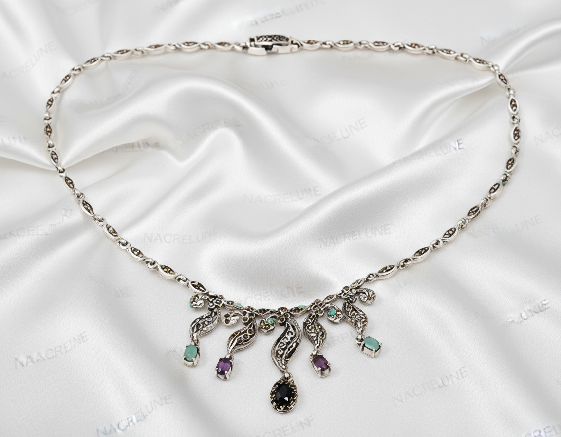 Collier en argent 925 et marcassites avec rubis émeraudes et saphirs NACRELUNE collier