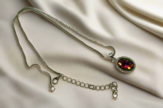 Pendentif en argent avec topaze traitée mystique