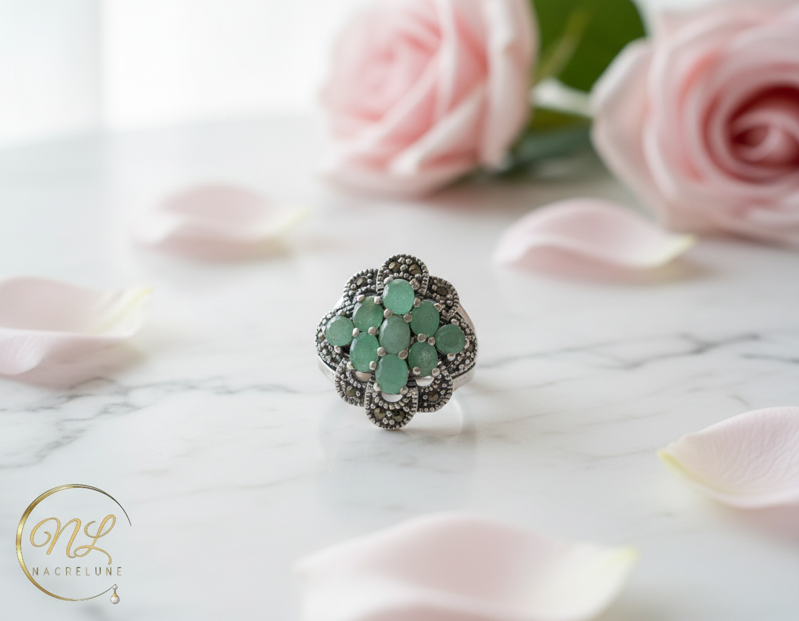 Bague en argent véritable et marcassites avec émeraudes vraies nacrelune.com Bague