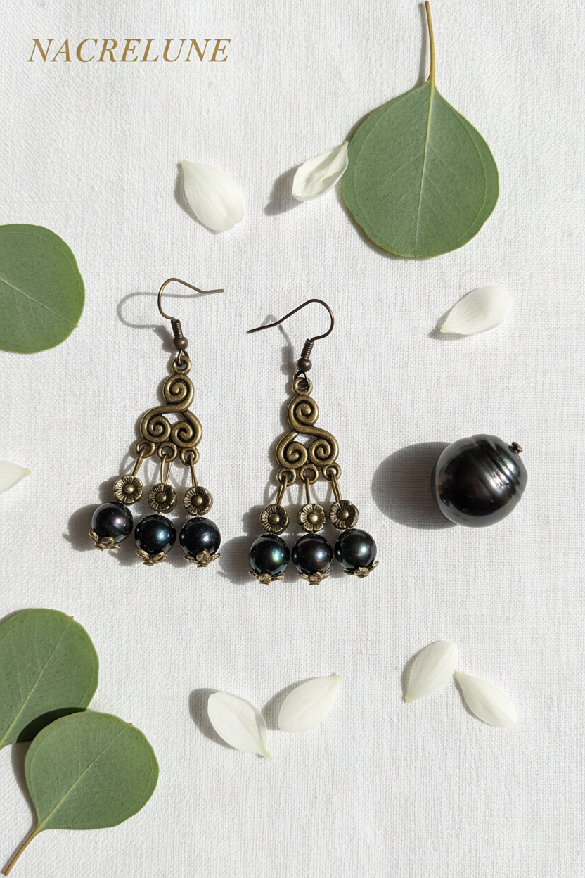 Boucles d'Oreille Perles de Nacre Noires aux Reflets Verts – Bijou Naturel Rare | NACRELUNE nacrelune.com boucles d'oreille