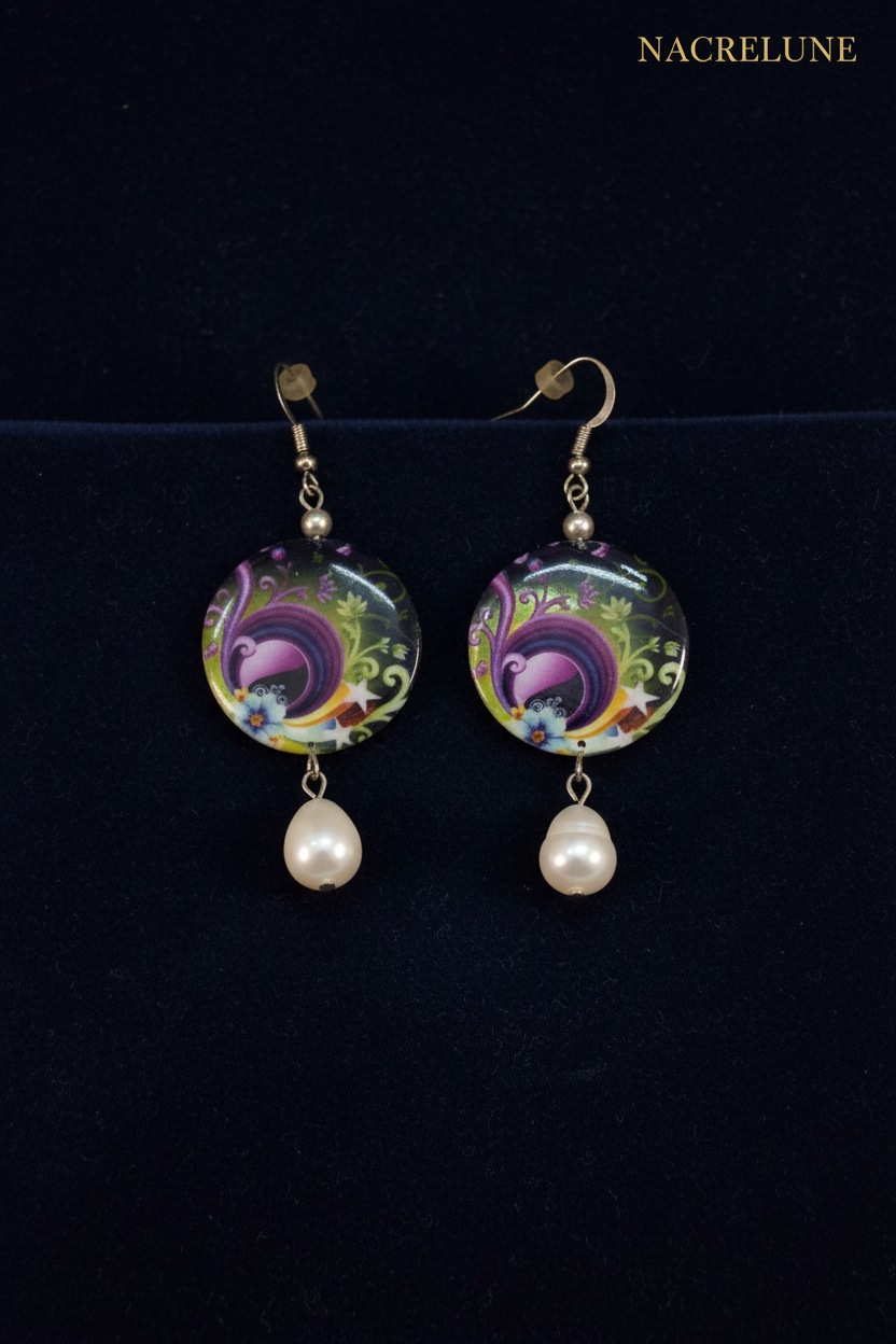 Boucles d'Oreille Nacre Décorée & Perle de Culture – Bijou Naturel Précieux | NACRELUNE NACRELUNE boucles d'oreille
