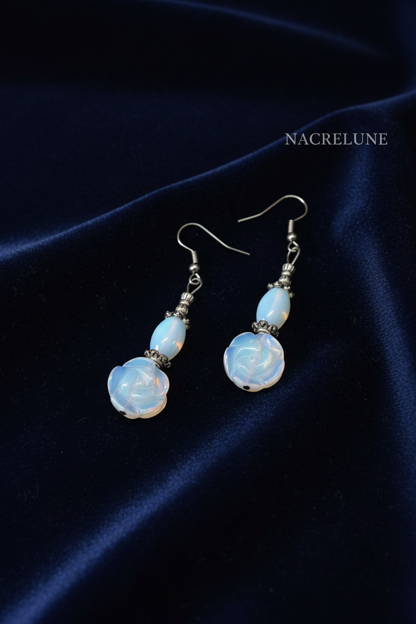 Boucles d'Oreille Fleurs en Opalite – Pierre Naturelle Iridescente | NACRELUNE nacrelune.com boucles d'oreille