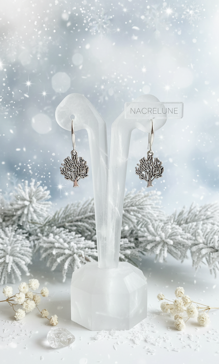 Boucles d'oreille arbre en hiver – Bijou nature & poésie hivernale | NACRELUNE