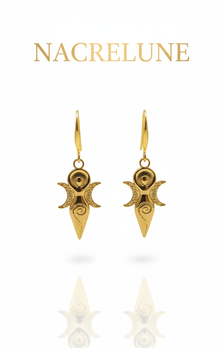 Boucles Déesse Mère en acier inoxydable plaqué or 18 carats | NACRELUNE NACRELUNE boucles d'oreille