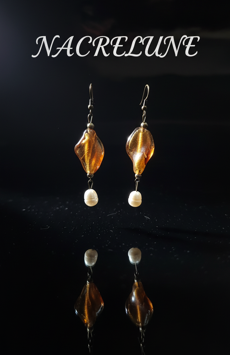 Boucles d’oreilles perles de culture et verre mordoré | NACRELUNE NACRELUNE boucles d'oreille