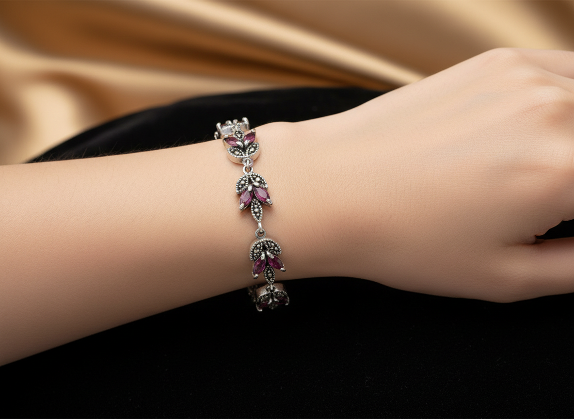 Bracelet en argent et marcassites avec rubis véritables NACRELUNE bracelet