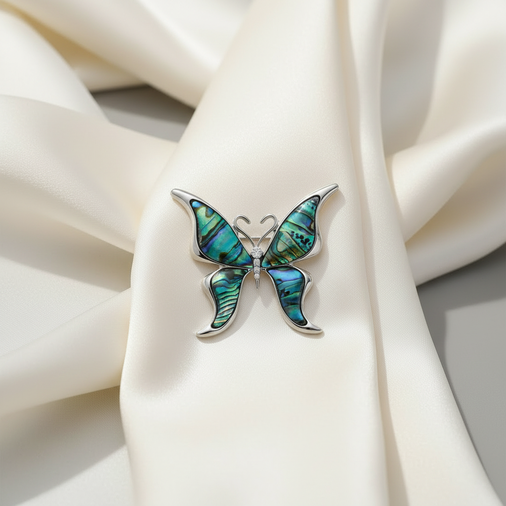 Broche papillon en nacre nacrelune.com broche