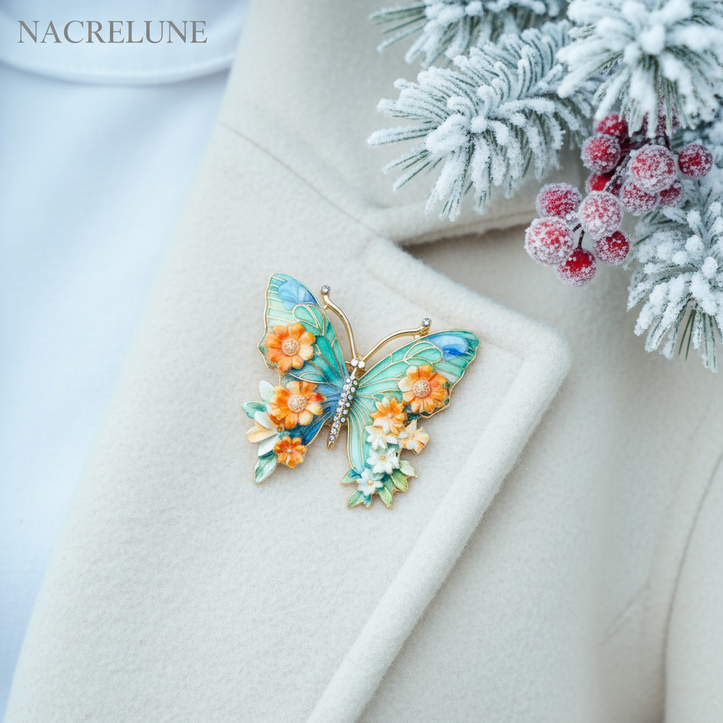 Broche Papillon en Porcelaine - Bijou Tendance Artisanal et Poétique nacrelune.com broche