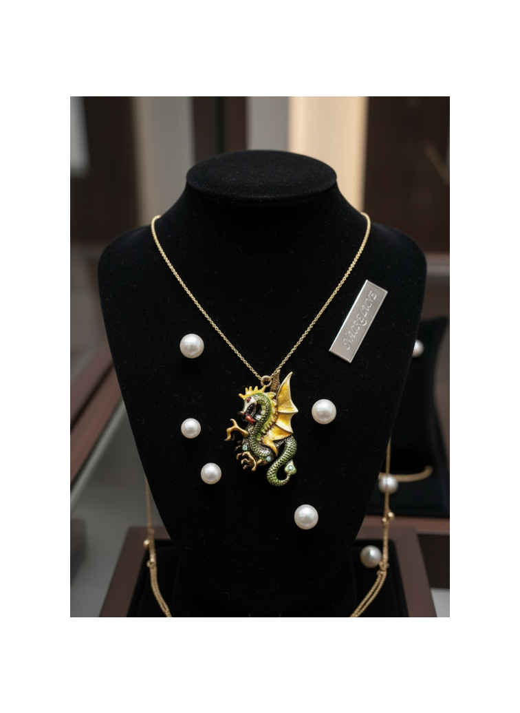 Dragon-shaped pendant, choose your color.