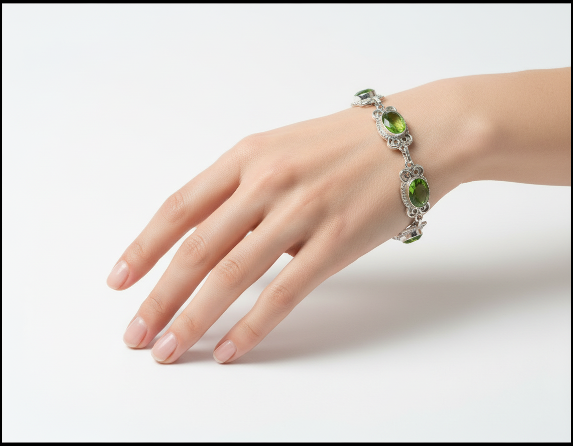 Bracelet en argent avec peridots (olivines) nacrelune.com bracelet