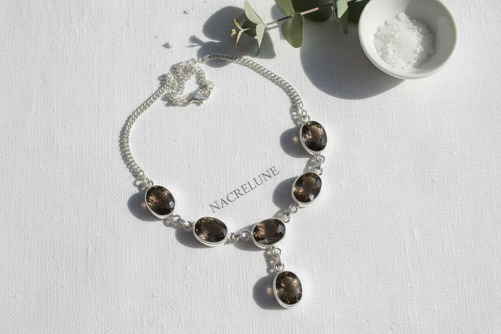 Collier en argent avec des quartz fumés taillés nacrelune.com collier