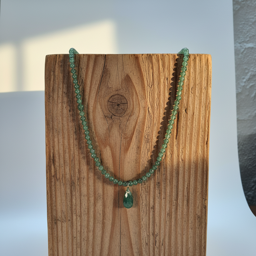 Collier en aventurines naturelles nacrelune.com collier